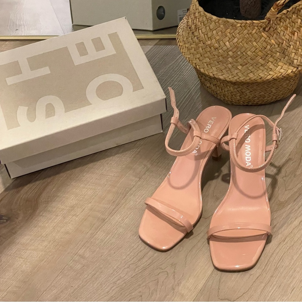 Gorgeous blush heels